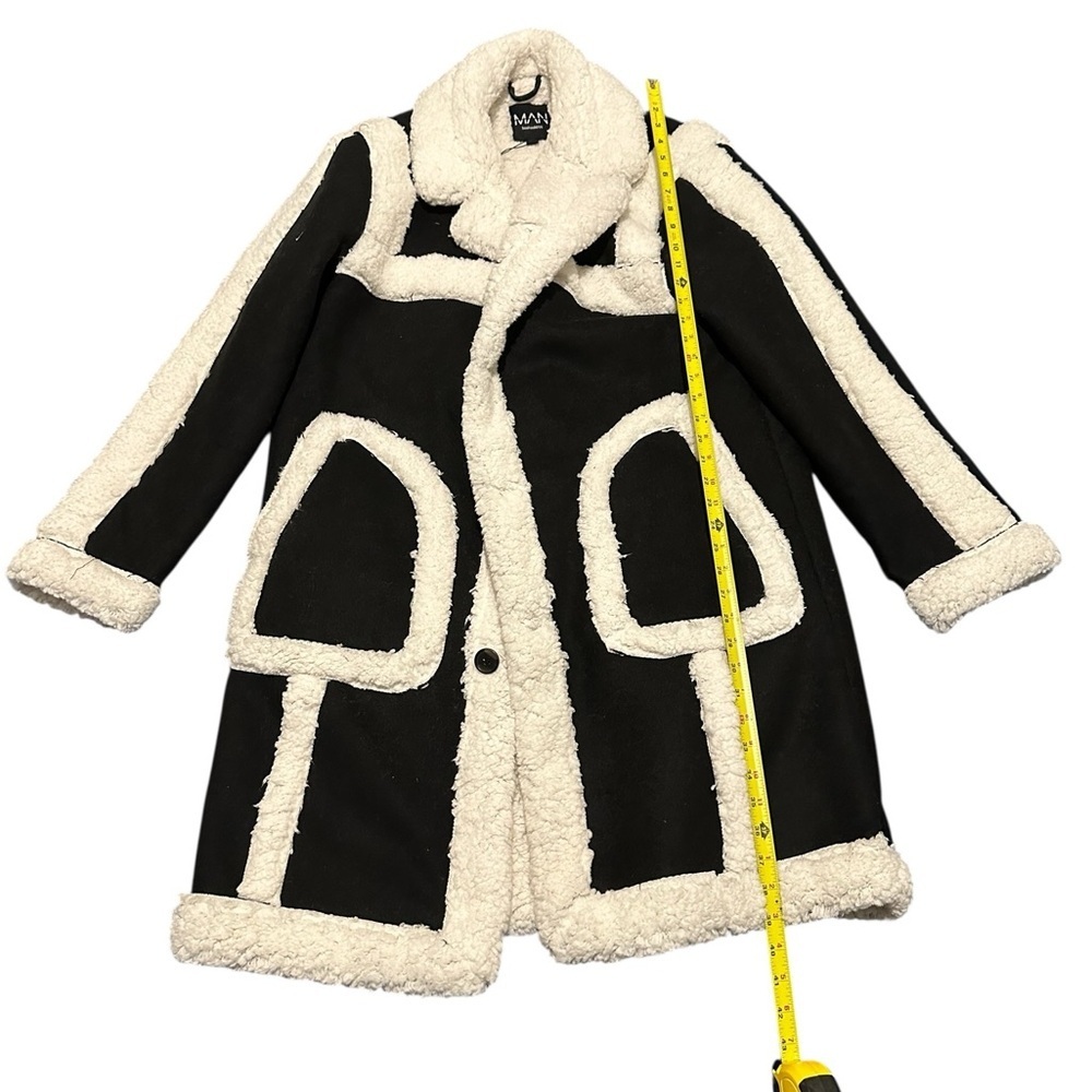 Boohoo man Black and Cream Teddy men Jacket, NWT, size large - Picture 4 of 16
